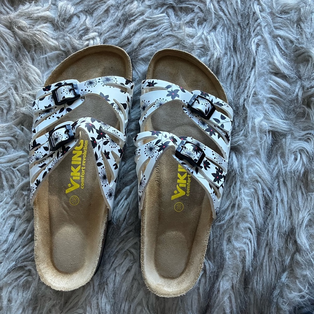 White and black comfort sandals